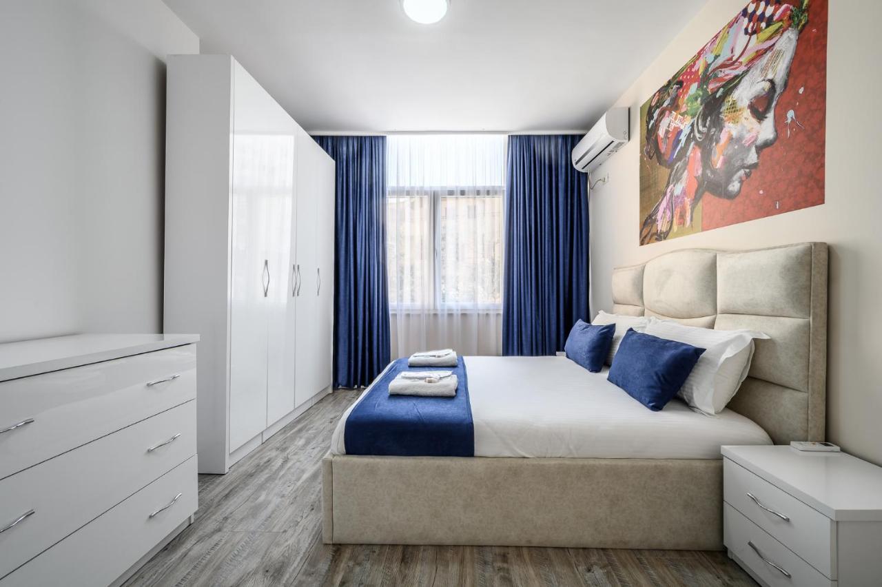 Miku Apartment-Modernly Designed Downtown ティラナ エクステリア 写真