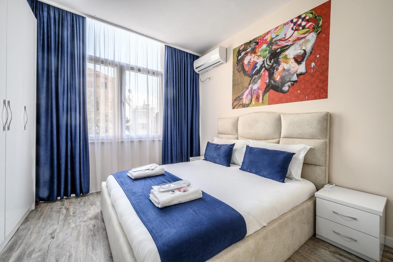 Miku Apartment-Modernly Designed Downtown ティラナ エクステリア 写真