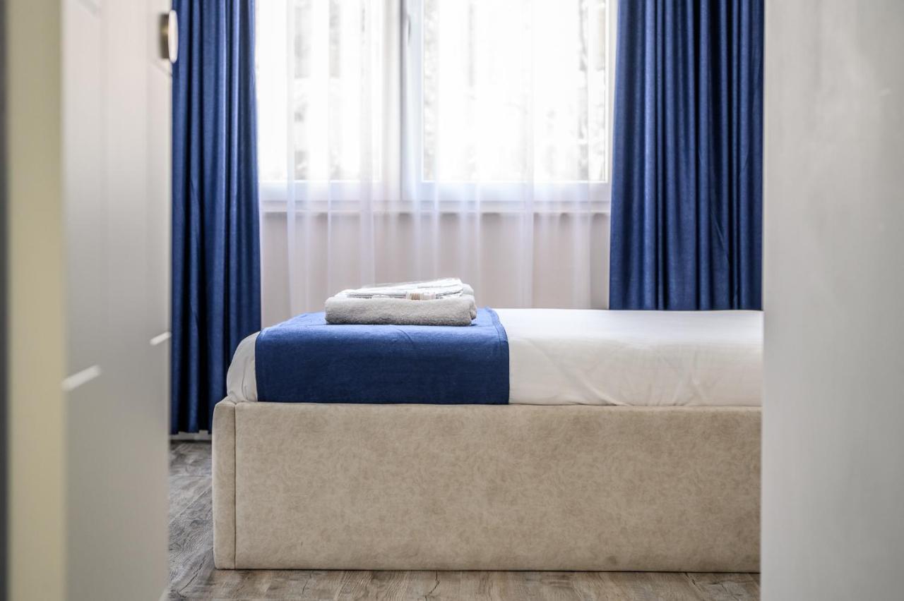 Miku Apartment-Modernly Designed Downtown ティラナ エクステリア 写真