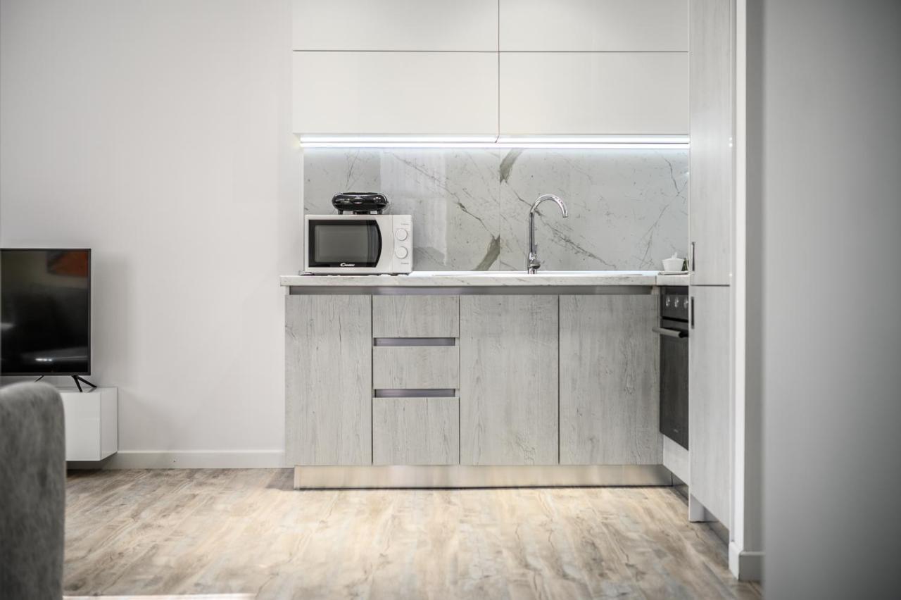 Miku Apartment-Modernly Designed Downtown ティラナ エクステリア 写真