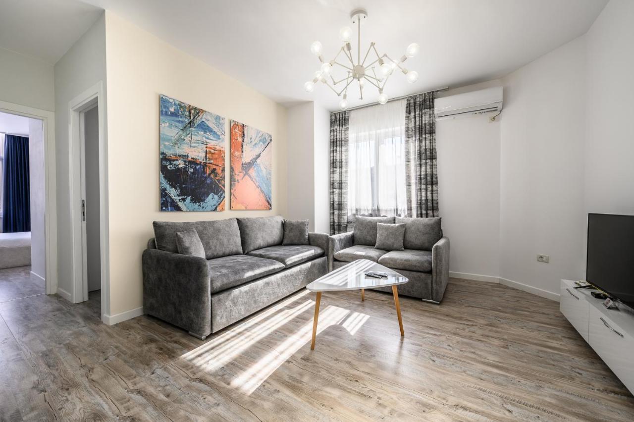 Miku Apartment-Modernly Designed Downtown ティラナ エクステリア 写真